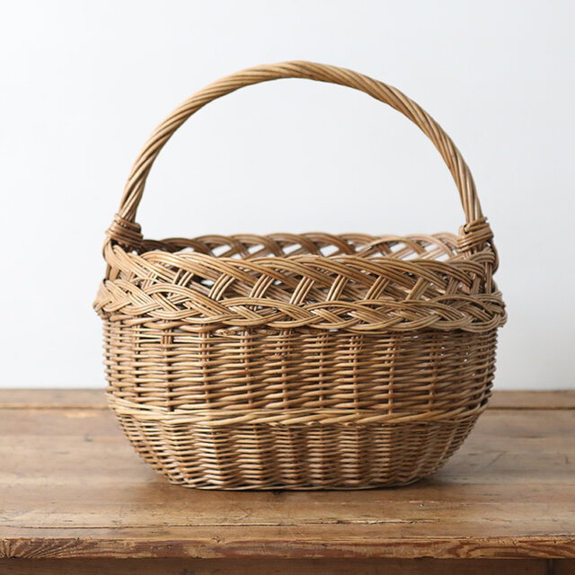 楽天市場】ハンガリー ブロカント バスケット 骨董 蚤の市 でみつけた