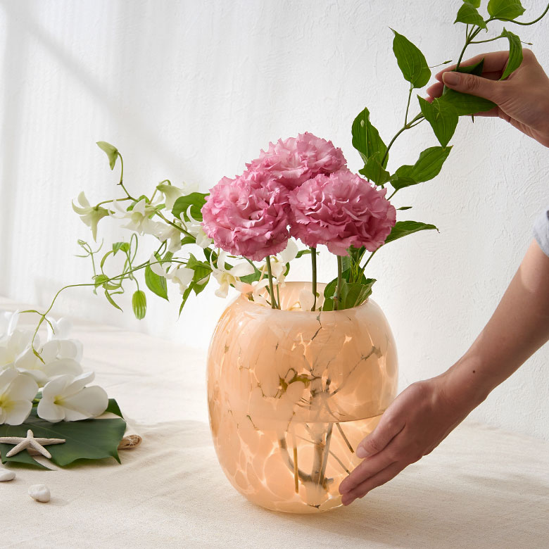 楽天市場】花瓶 ガラス 半透過 ピンク ベージュ ドット柄 上径10.5cm壺