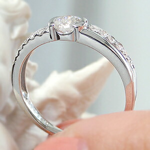 楽天市場】pt900【0.45ctUP】ダイヤモンドリング【送料無料