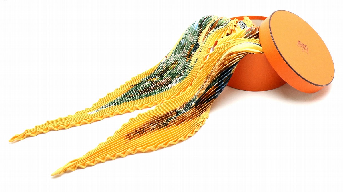 楽天市場】【アパレル】HERMES エルメス プリーツスカーフ カレ『Les