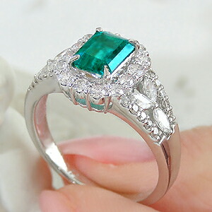 楽天市場】pt900 エメラルド ダイヤモンドリング 【送料無料】【刻印