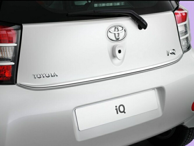 楽天市場】【10系トヨタ iQ】シルバー色クロームメッキ リアロワ