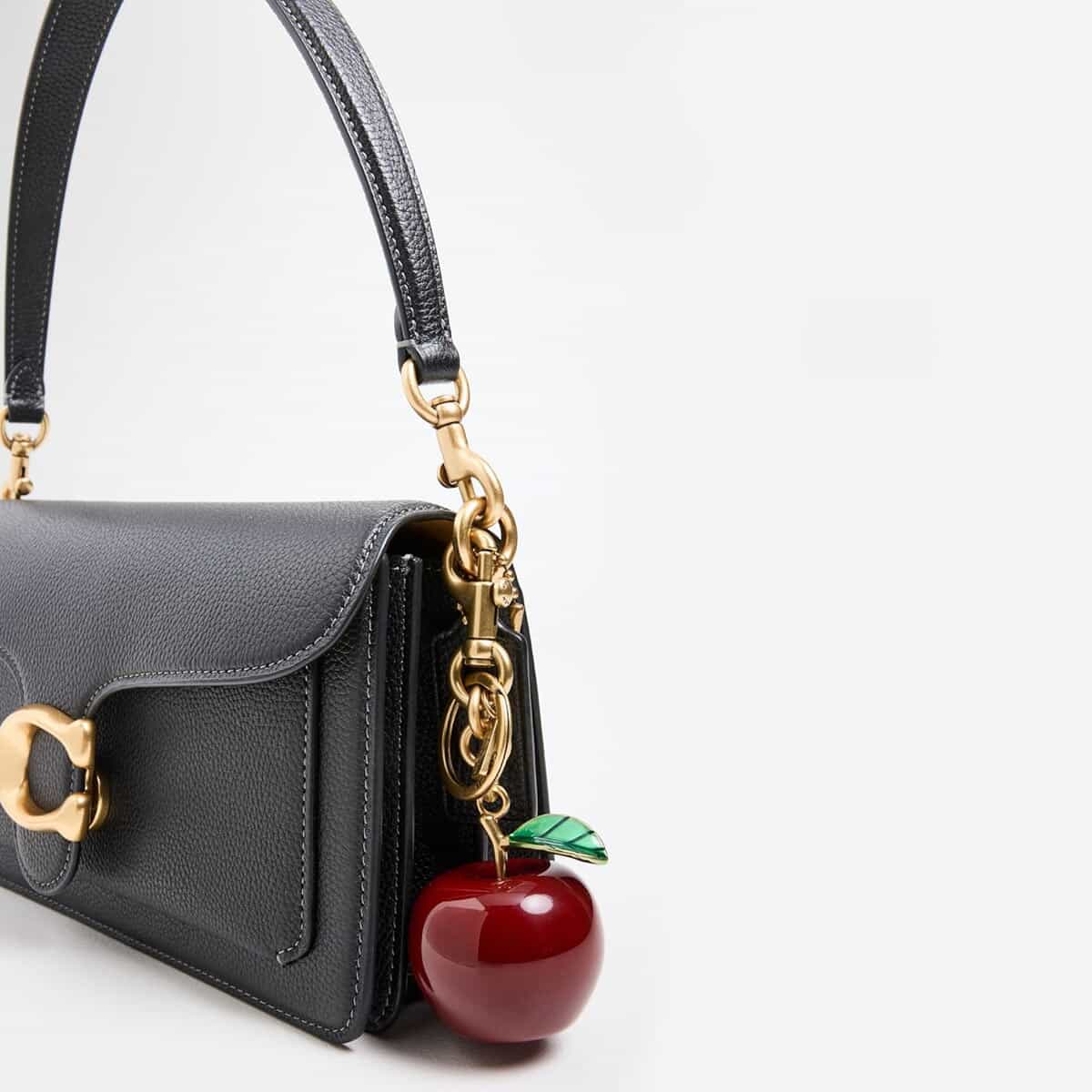 楽天市場】コーチ キーホルダー ブランド チェリーさくらんぼ おしゃれ