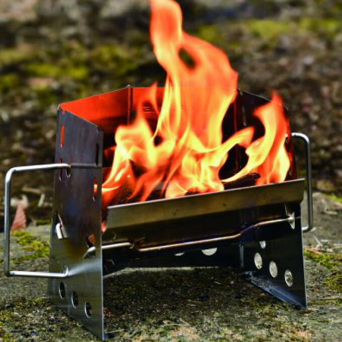 楽天市場】ユニフレーム 焚き火台 薪グリルSOLO 682999 UNIFLAME