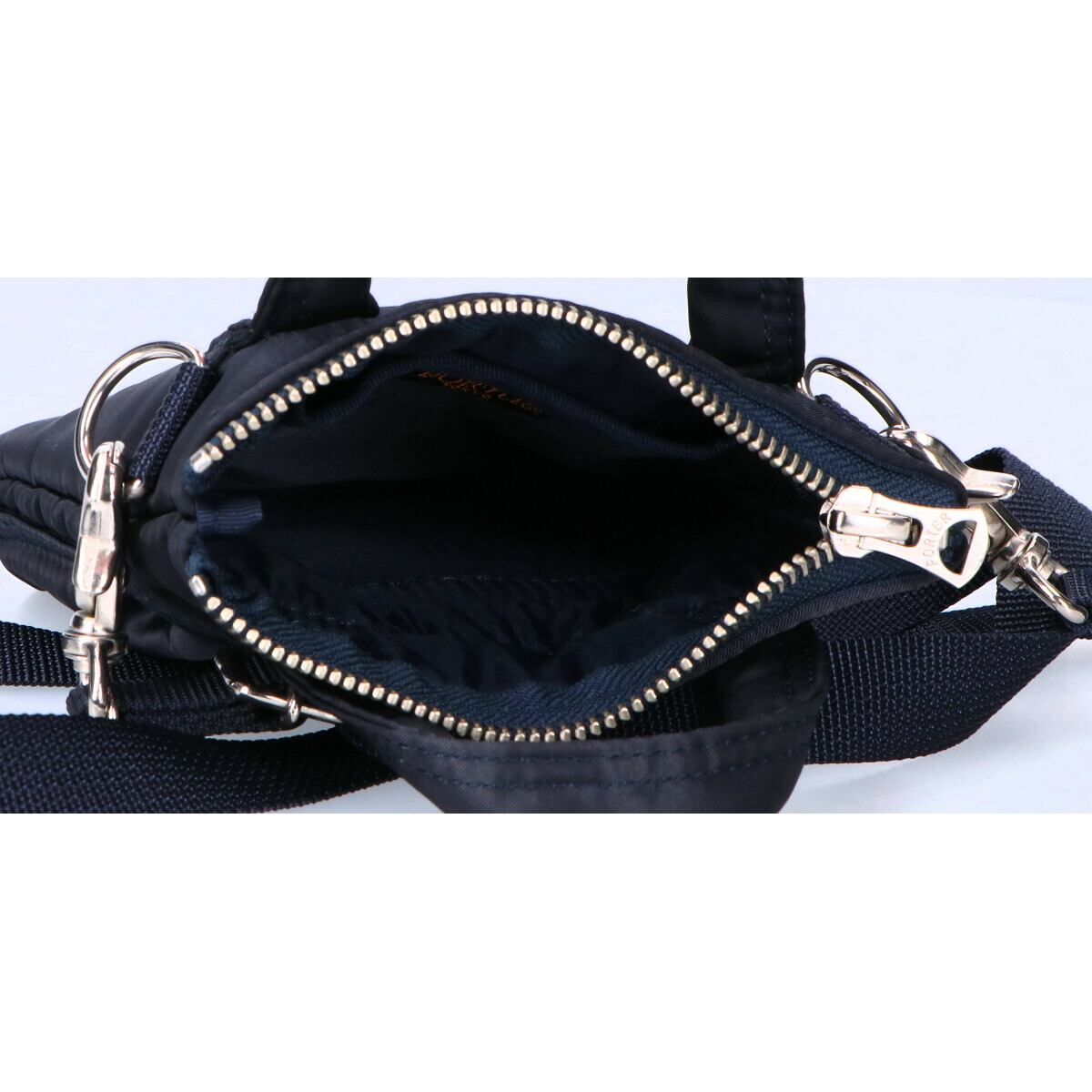 楽天市場】PORTER ポーター 【美品】381-18157 HOWL HELMETBAG MINI