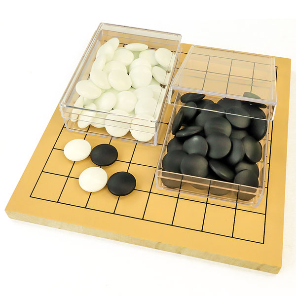 楽天市場】囲碁セット 木製9路盤セット（ガラス碁石桜・プラ透明箱