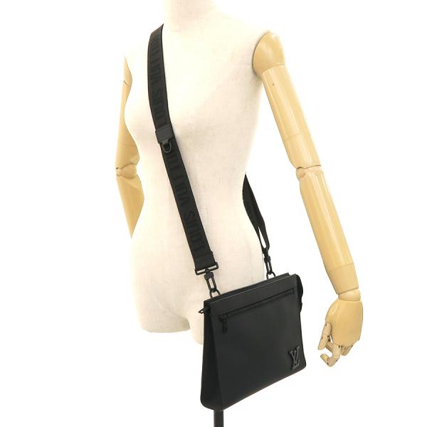 楽天市場】ルイヴィトン LVアエログラム・メッセンジャーヴォワヤー