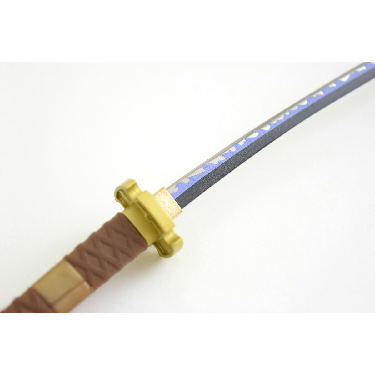 楽天市場】ワンピース ペーパーナイフ 三代鬼徹モデル（横掛け台付き