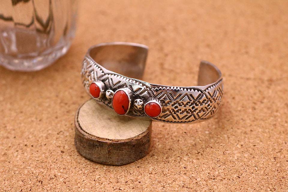 楽天市場】インディアンジュエリー ナバホ族 T.JON コーラル スタンプ