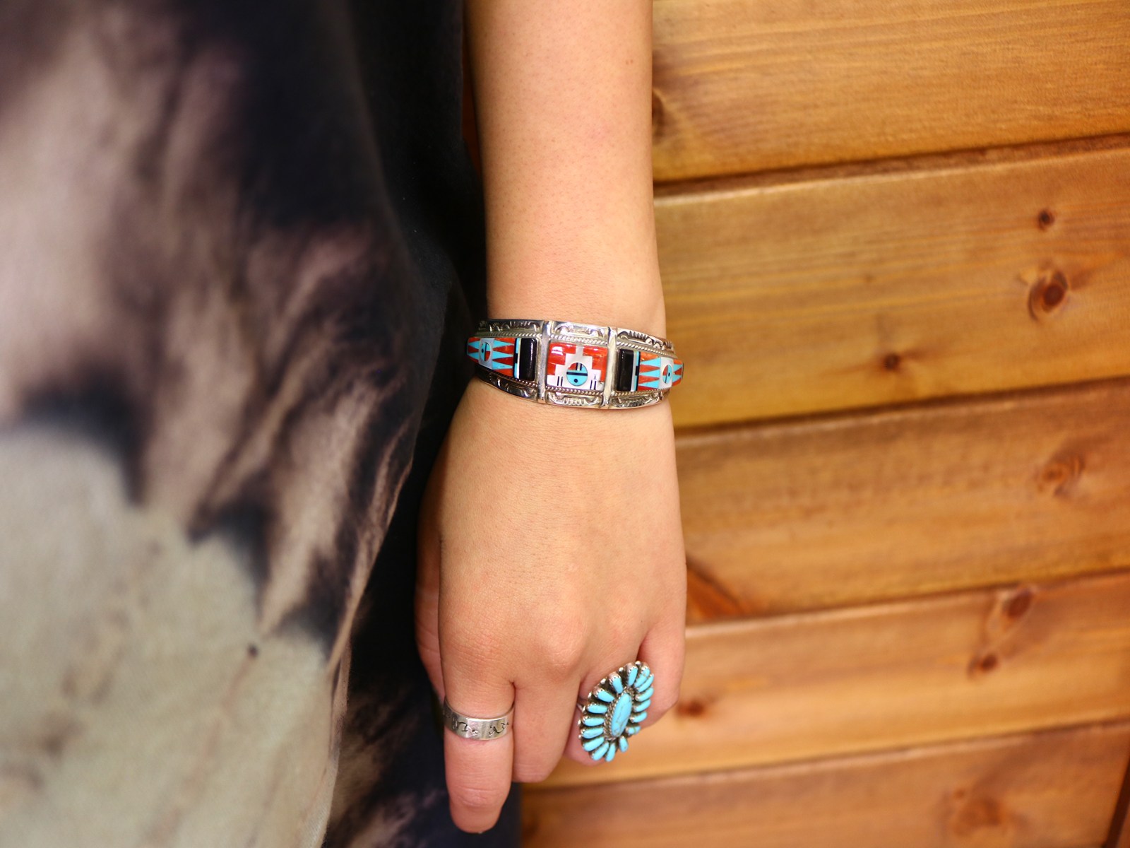 楽天市場】インディアンジュエリー ズニ族 Raylan&Patty Edaakie