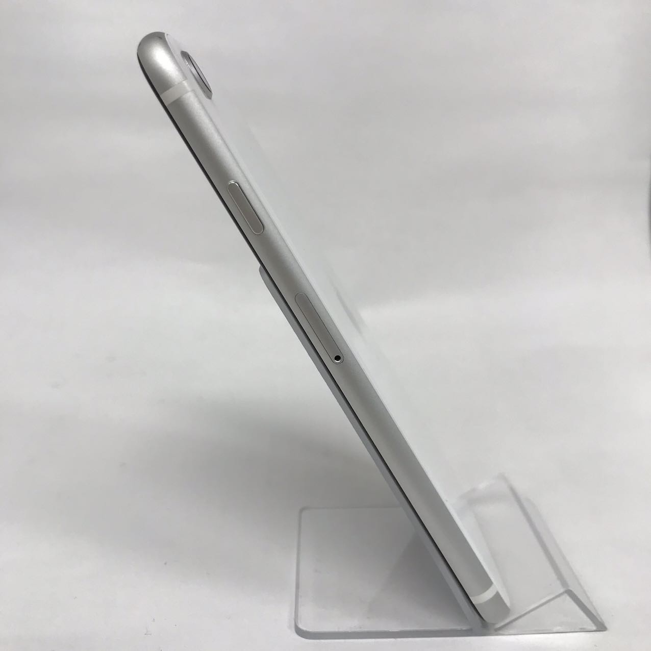 楽天市場】【中古Jランク】iPhoneSE(第2世代) 64GB ホワイト