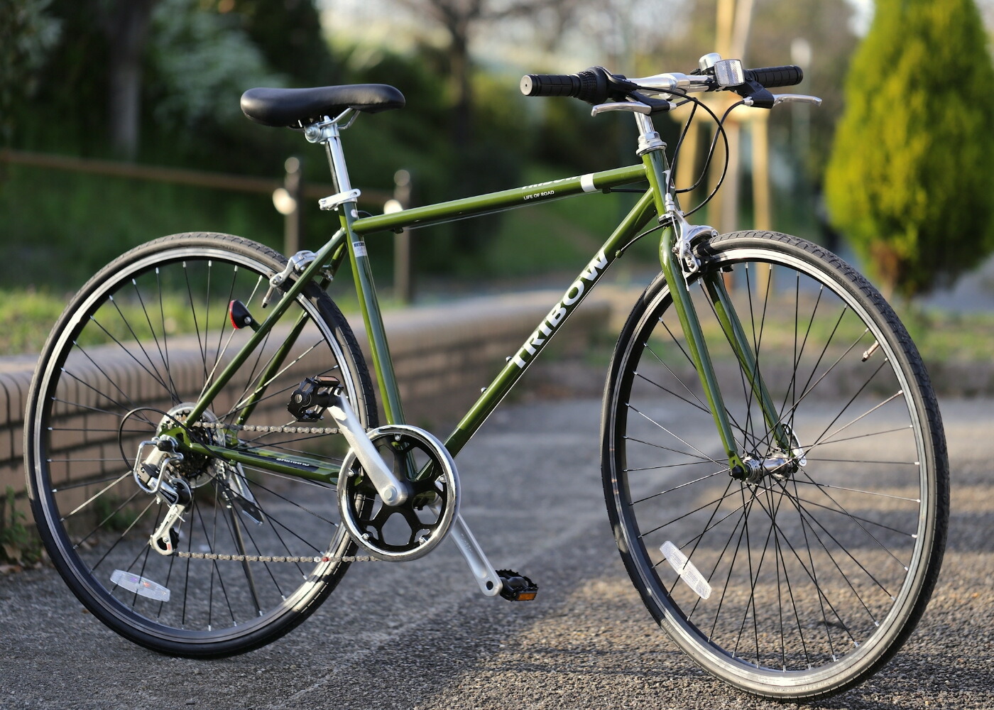 楽天市場】クロス バイク 700C 自転車 8色展開 シマノ 6段 変速