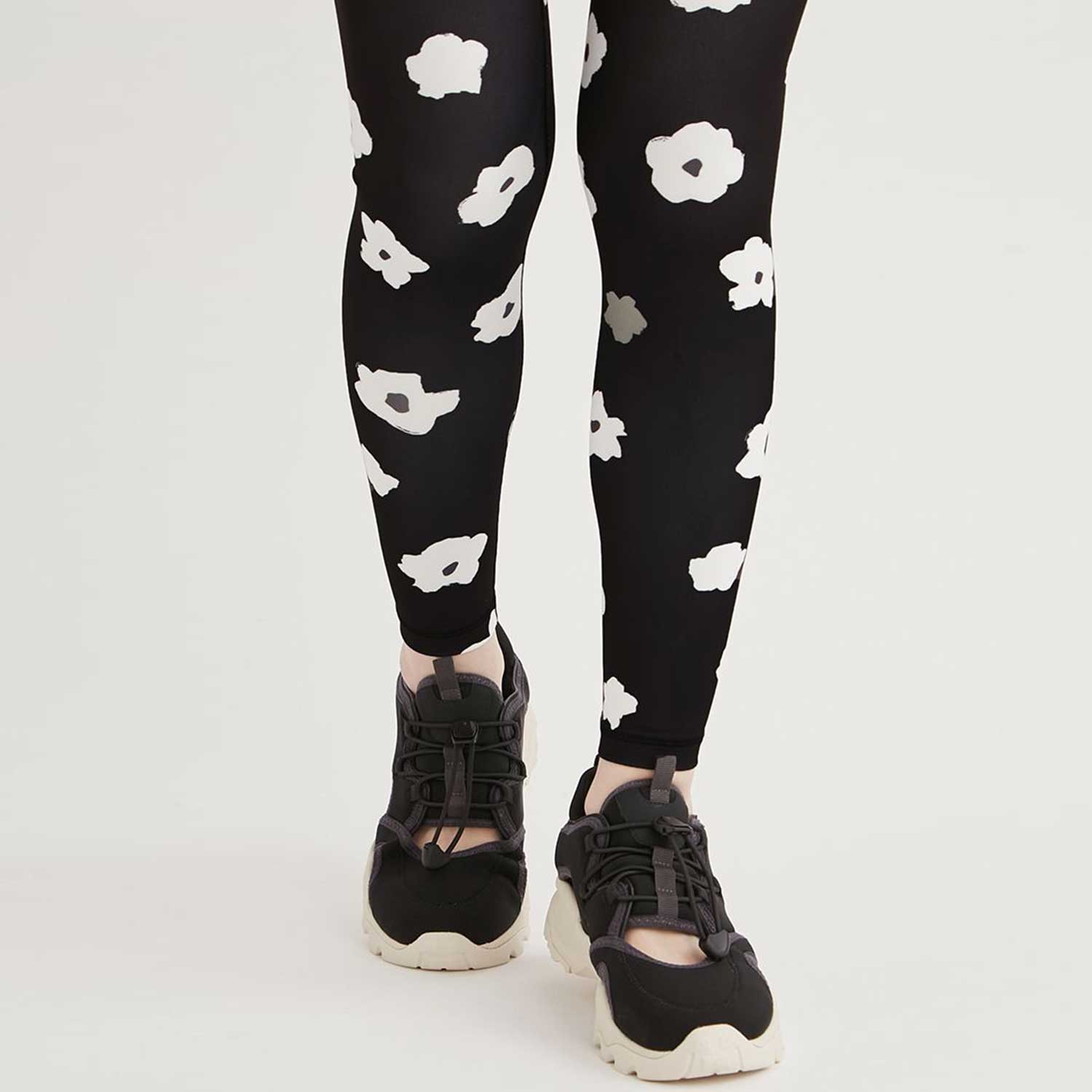 楽天市場】【月末800円クーポン対象】エミ ヨガウェア emmi WELLNESS