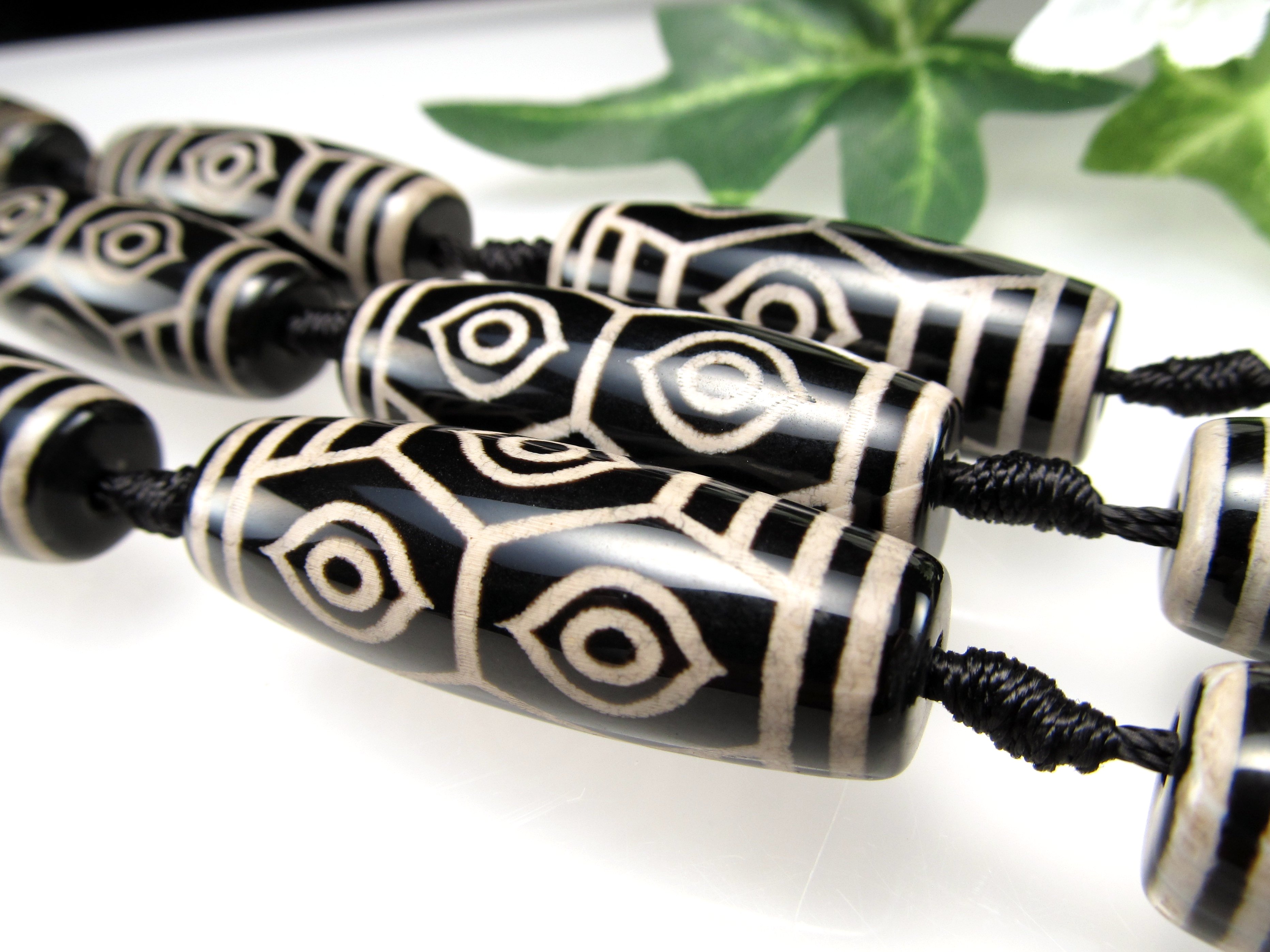 879 天珠 白毫天珠 龍紋 希少天珠 貴重 珍品 dzibeads！ 879 天