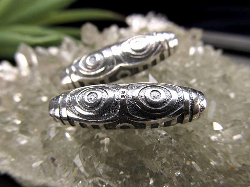 楽天市場】高純度の銀製【シルバー龍眼天珠(りゅうがんてんじゅ)】長さ