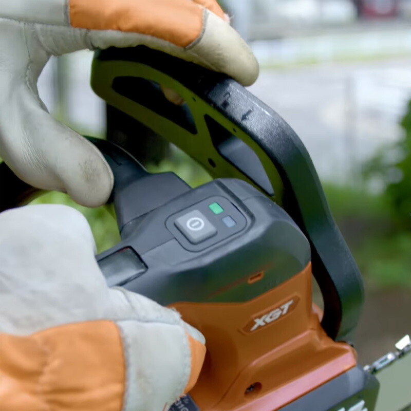 楽天市場】【正規店】 マキタ 充電式チェンソー 赤 MUC031GZR3 40V