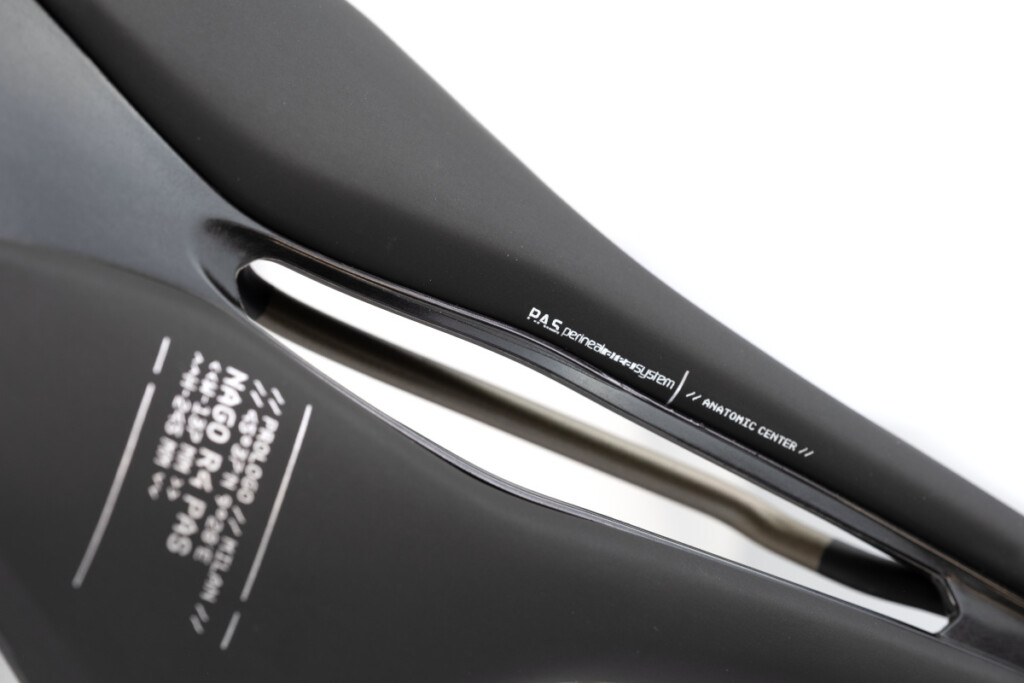 楽天市場】【送料無料】Prologo NAGO R4 PAS TIROX (プロロゴ ナゴ R4