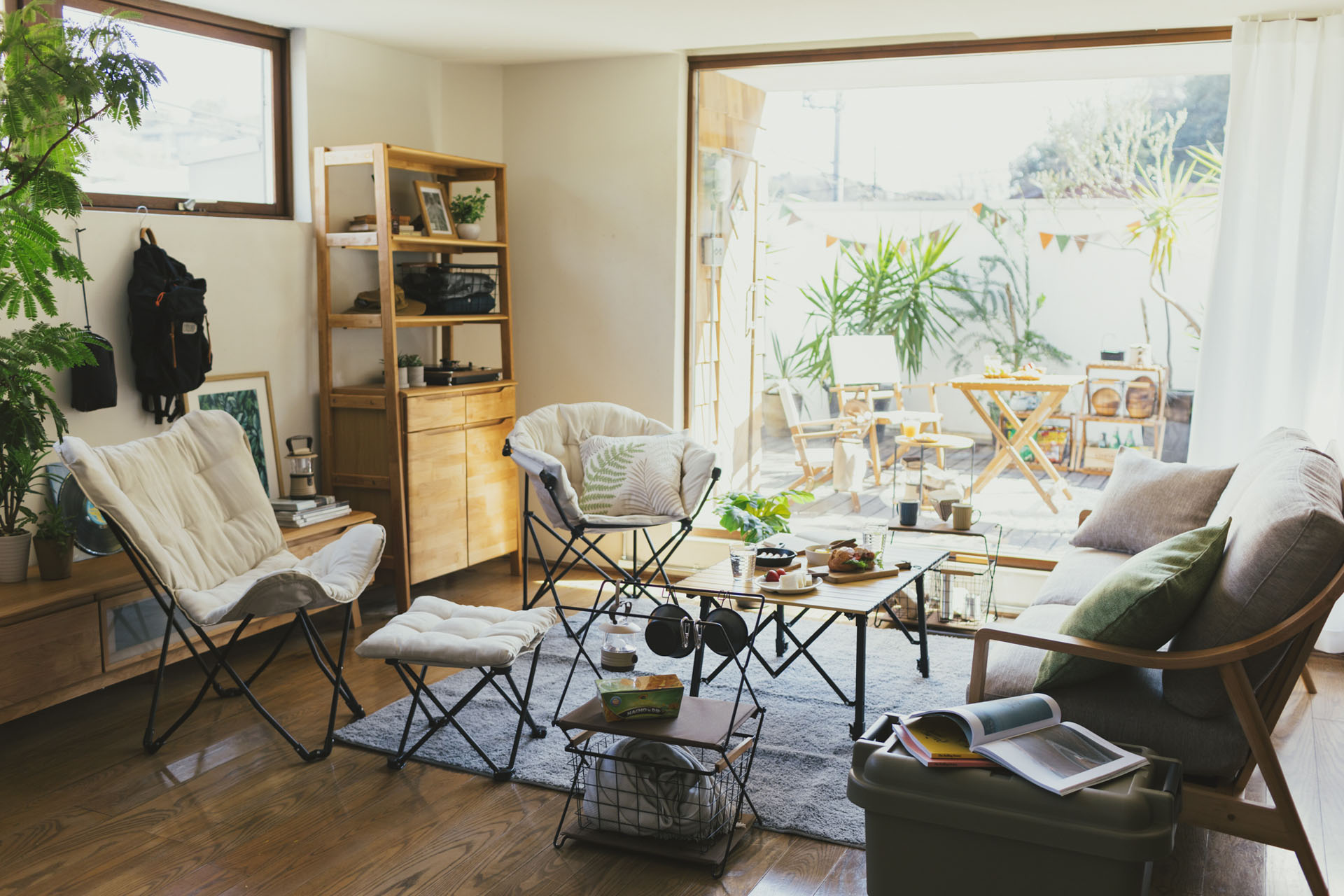 ニトリ、撥水機能を備えた5990円のバタフライチェアなどアウトドア用品