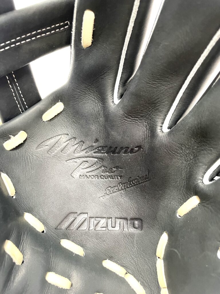 プロ支給品・実使用グローブ買取】プロ野球選手の逸品を最高値で鑑定