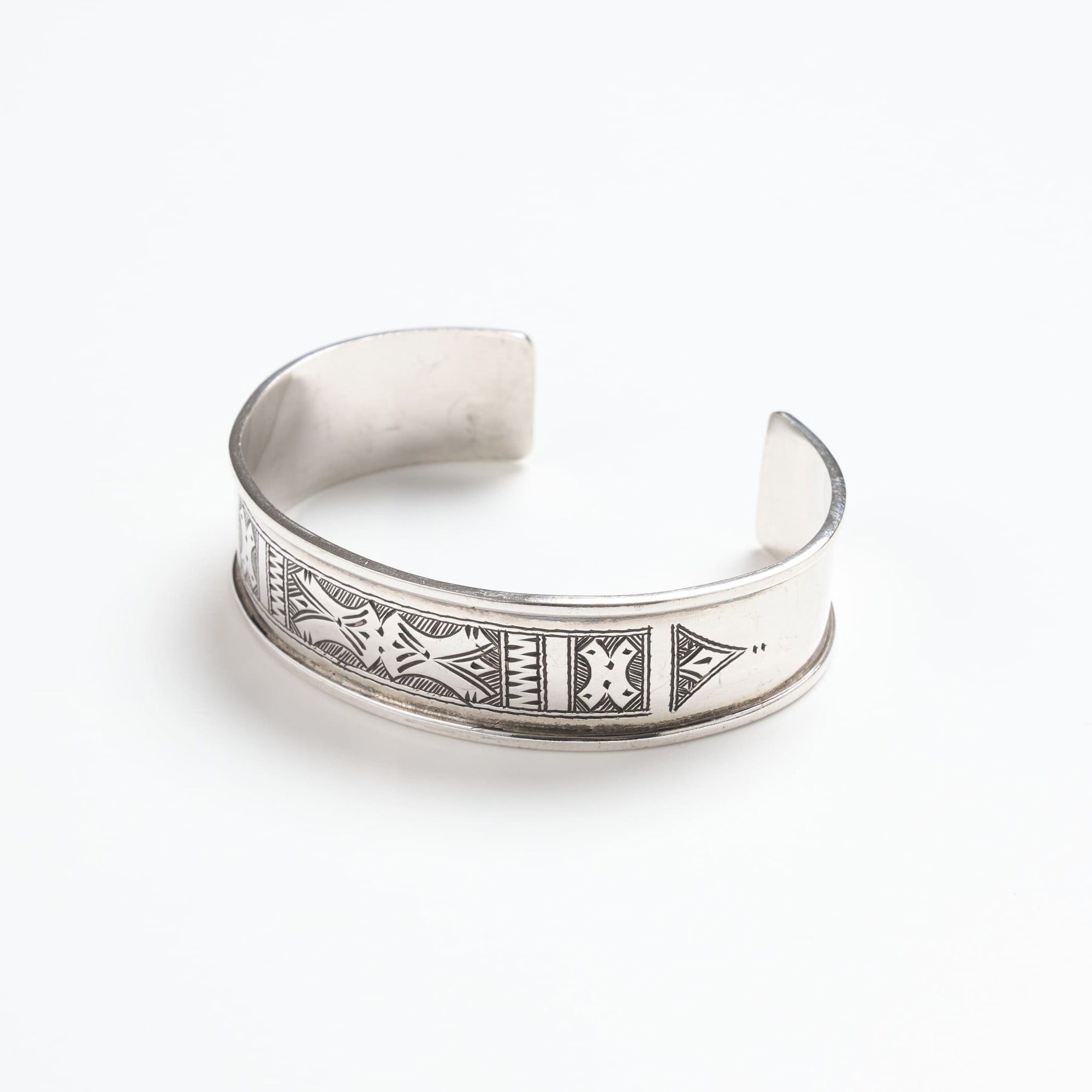 公式】アガラス Agharass (ブレスレット)アダワットトゥアレグ Adawat