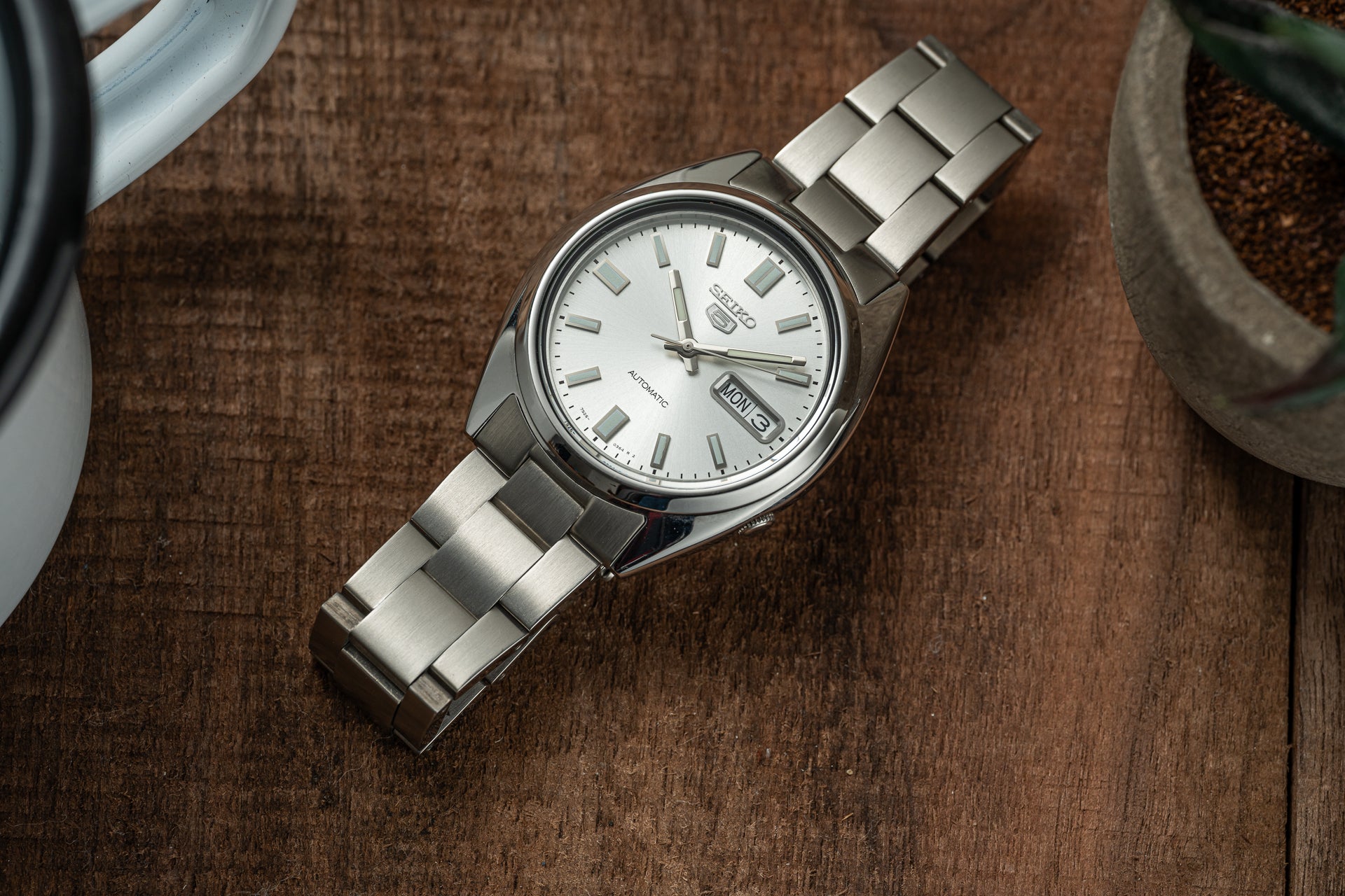 Senator Bracelet (Seiko 5 SNXS) – Uncle Straps