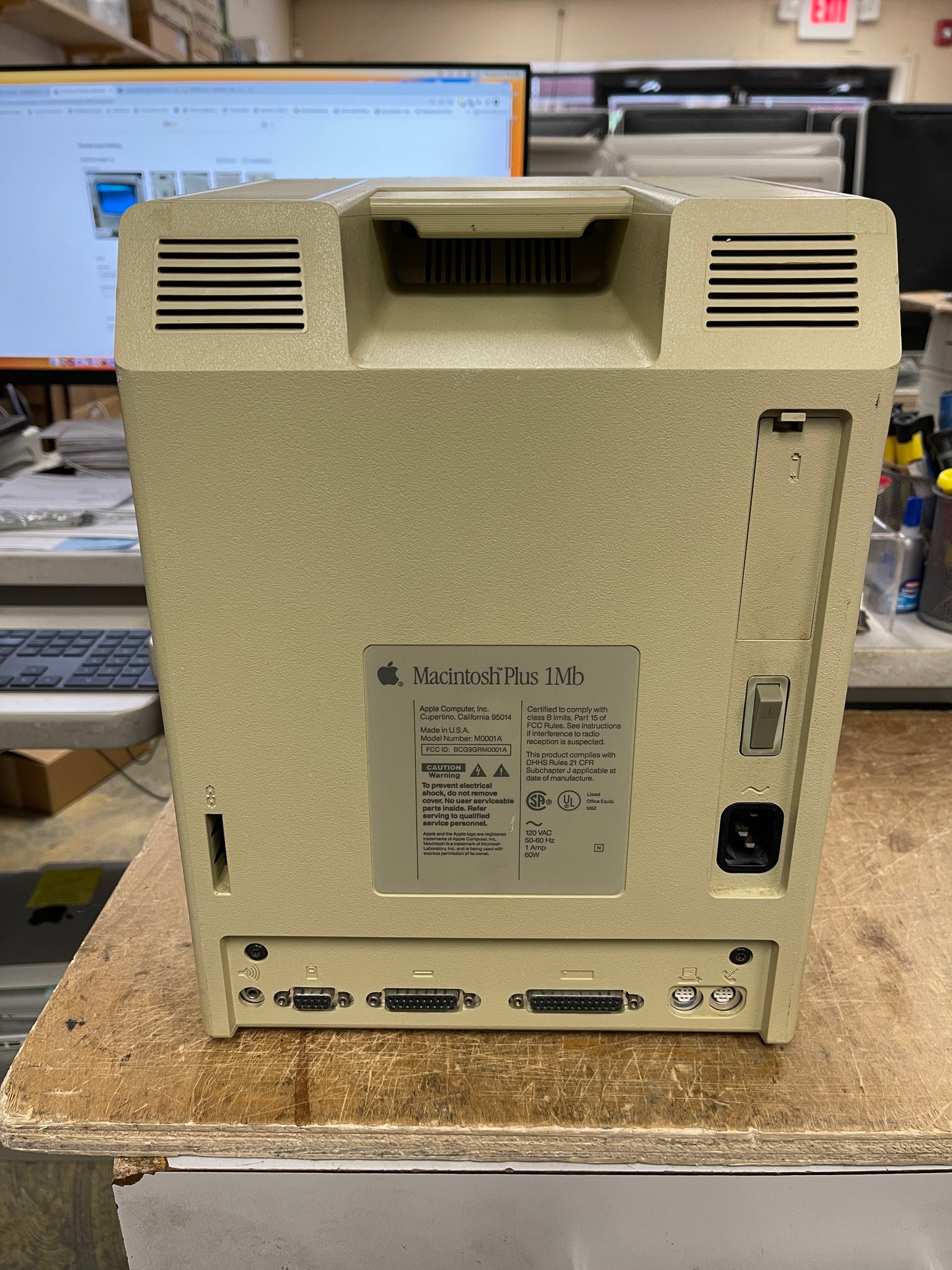 Apple Macintosh Plus (M0001A) with Direct Drive 20 by Jasmine