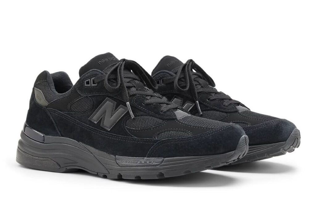 New Balance 992 “Triple Black”が国内3月28日に復刻発売 ［U992TB