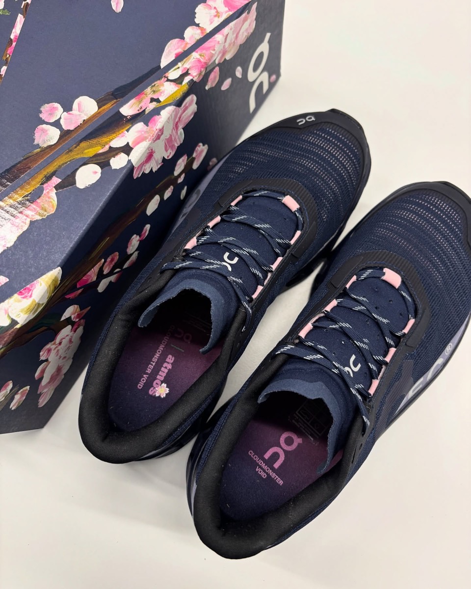 On x atmos Cloudmonster Void “YOZAKURA”が国内4月19日よりatmosconで