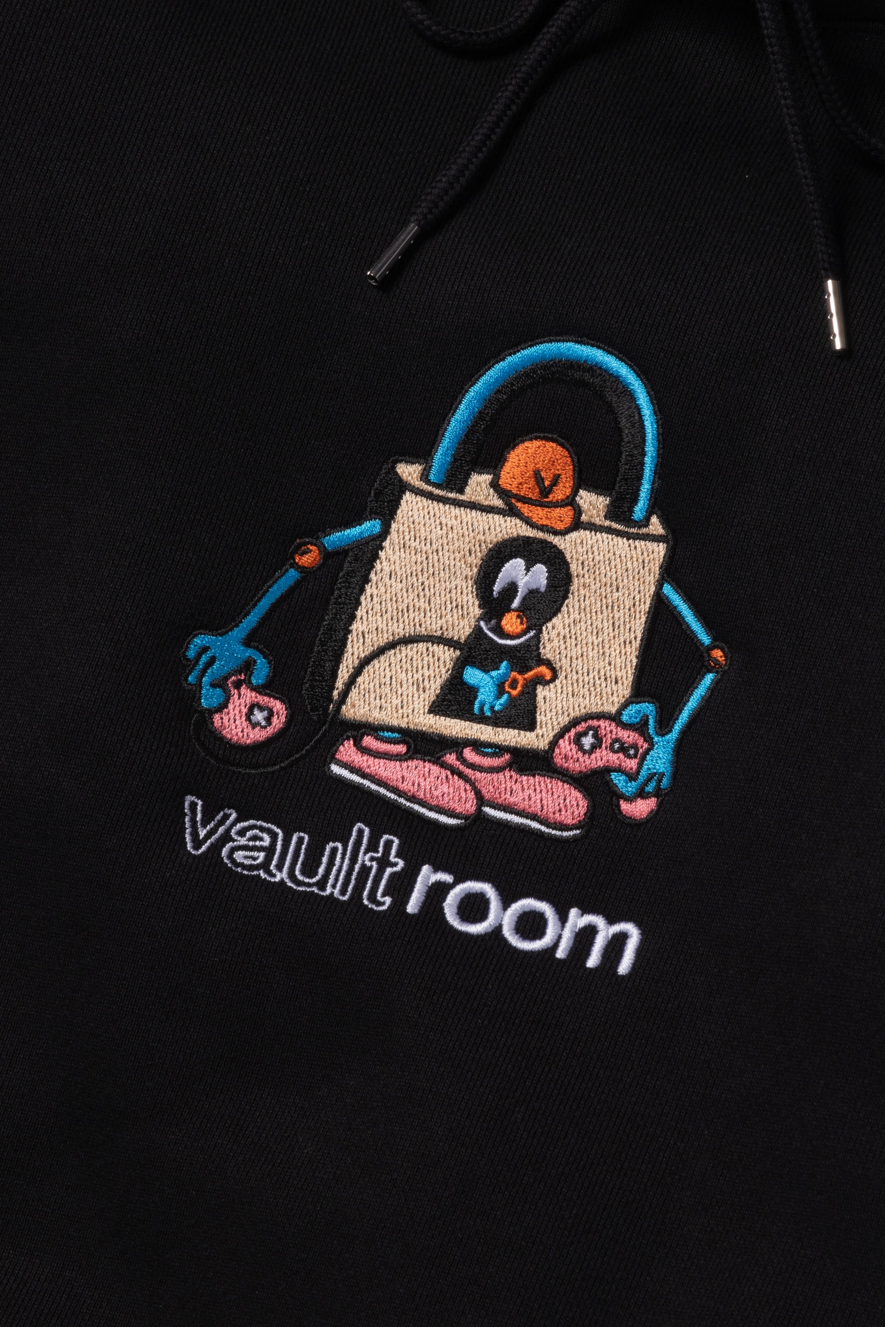 VAULTROOM LOGO HOODIE / BLK