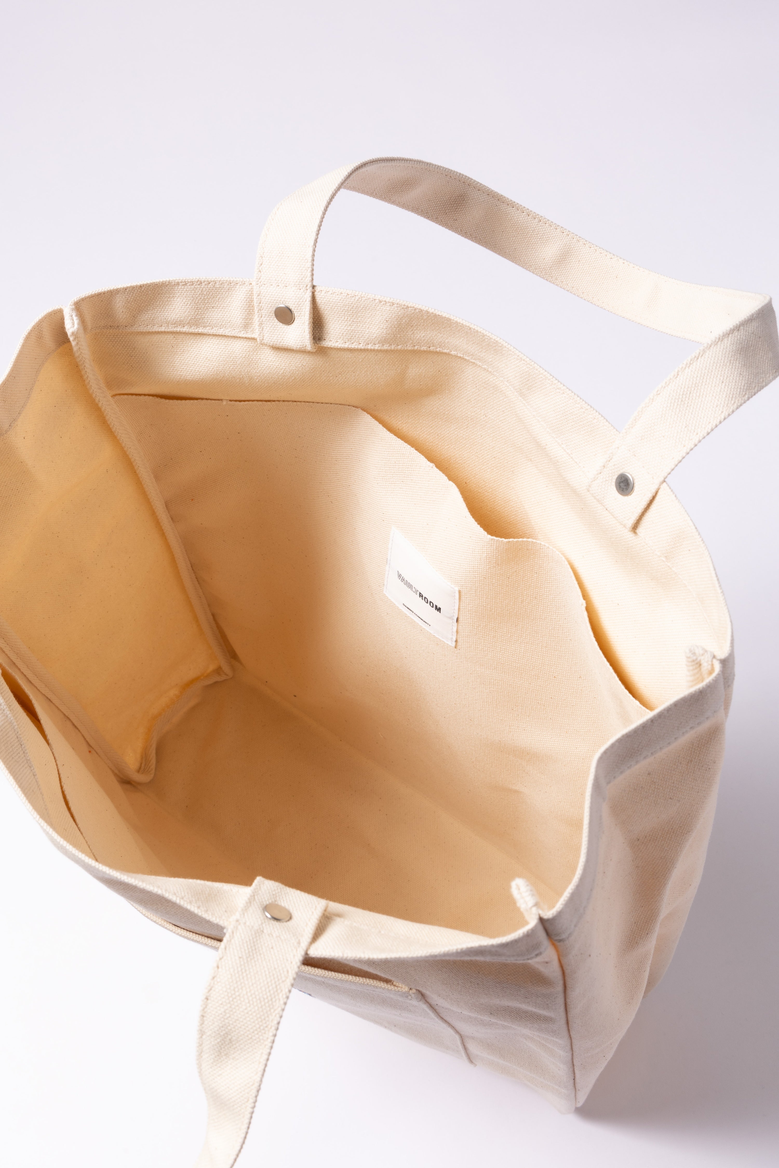 LOGO CANVAS TOTE BAG / NATURAL – VAULTROOM