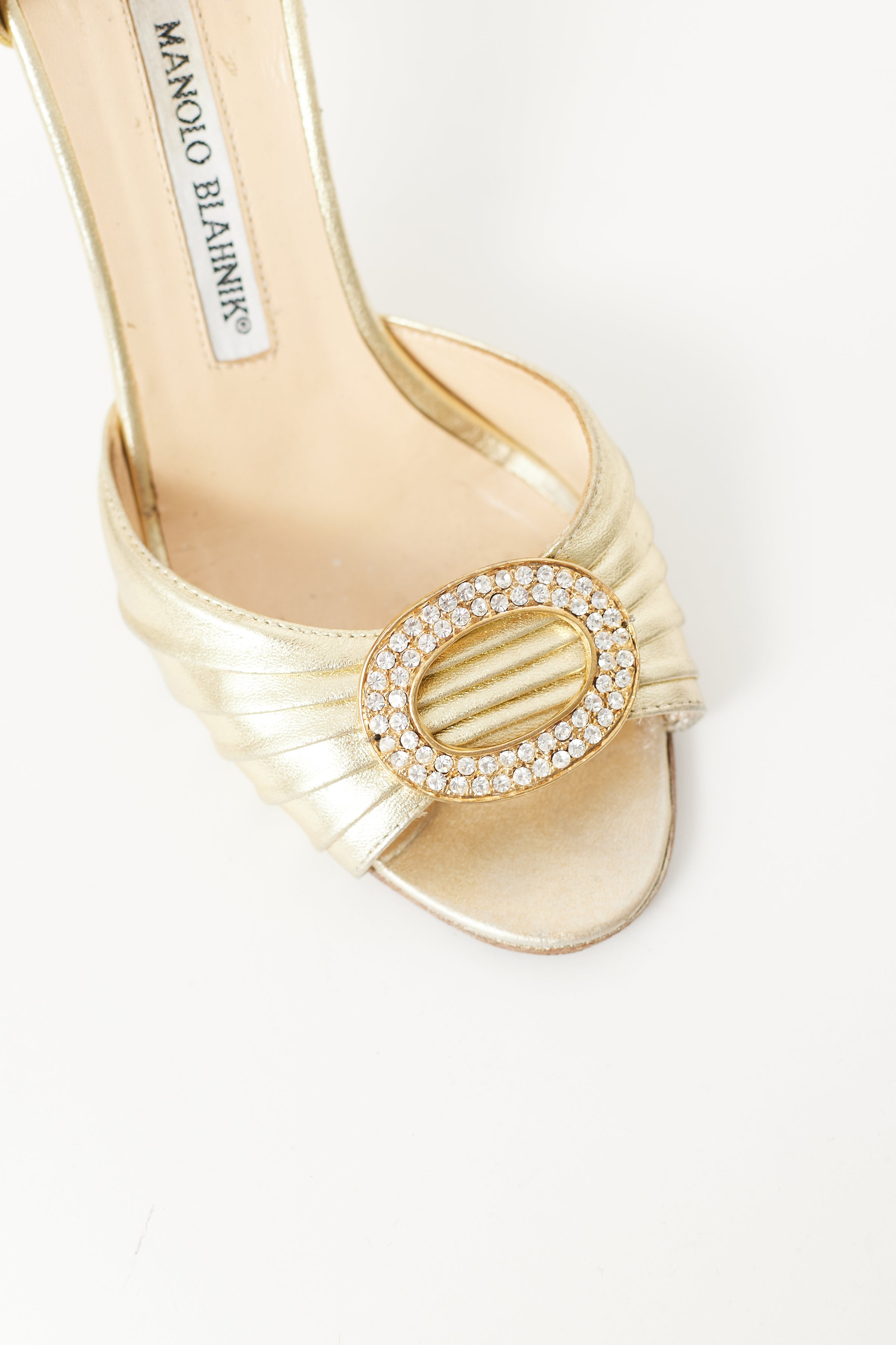 Manolo Blahnik // Gold Leather Sedaraby D'Orsay Pump – VSP Consignment