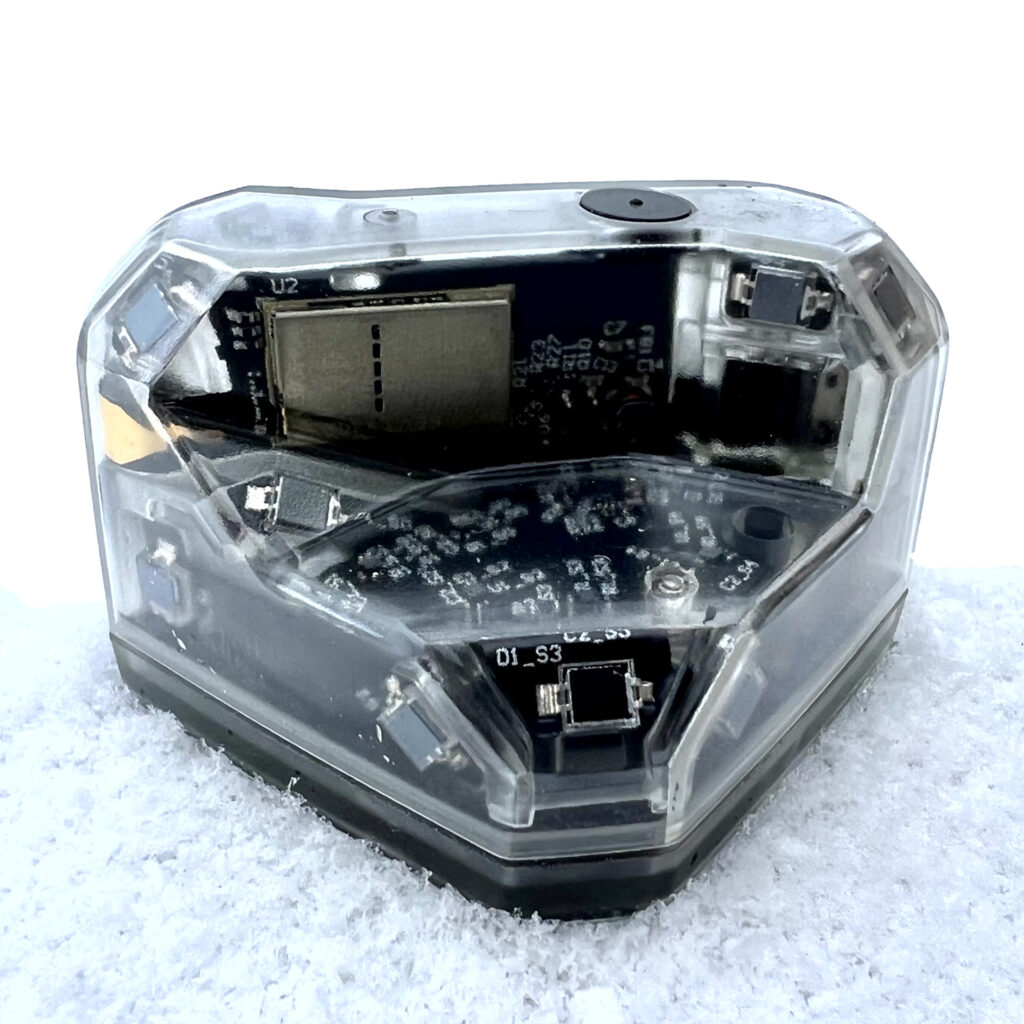 Tundra Tracker」クラファン開始2周年＆累計生産50，000個を記念