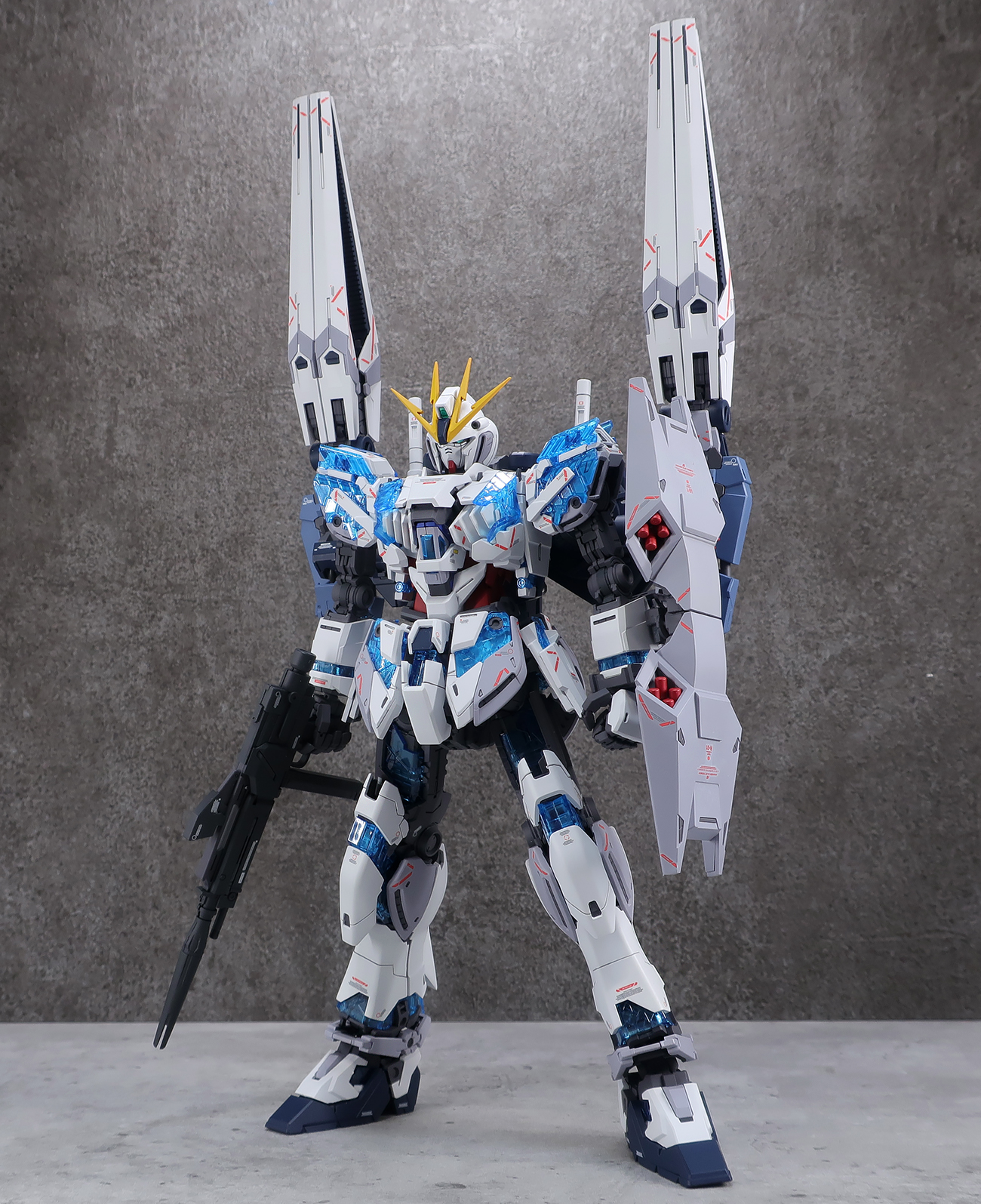 MG 1/100 ナラティブガンダム B装備 Ver.Ka 塗装済み完成品