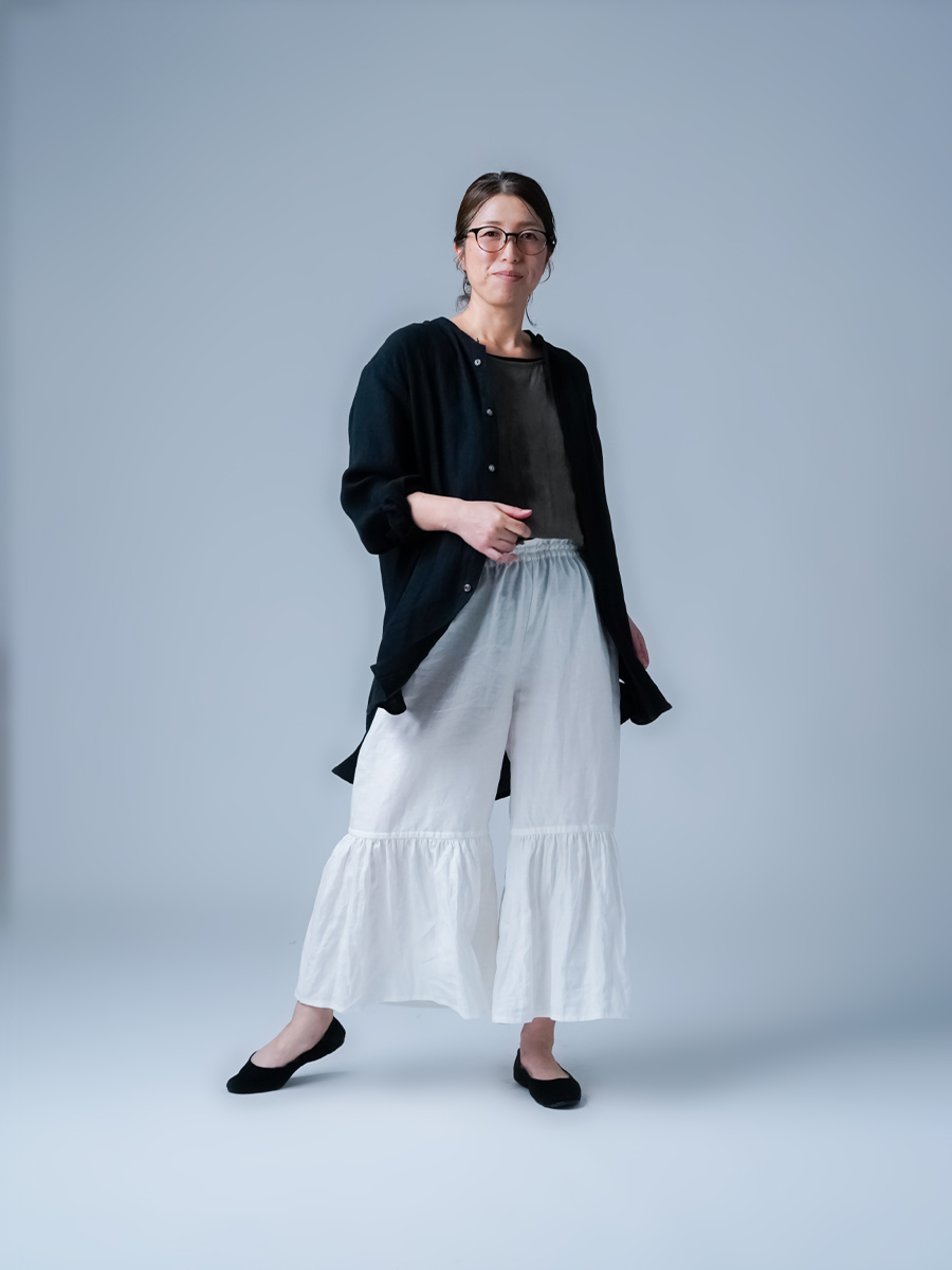 ペチパンツ】ふわり甘い、風揺れるティアード リネンパンツ ／ 白色