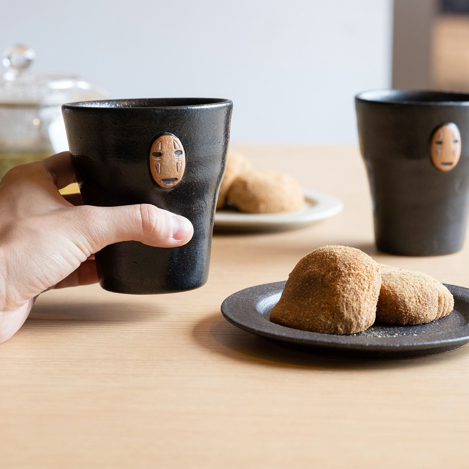 000000002437-04.jpg?size=xl&w=