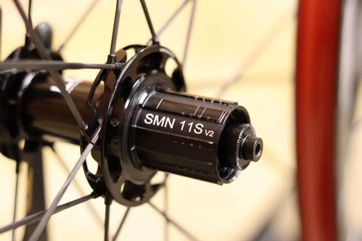 ウィンスペース WINSPACE ルンハイパー LUN HYPER R33 カーボン