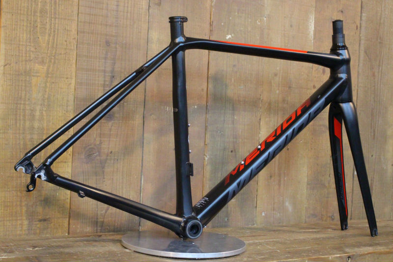 メリダ MERIDA スクルトゥーラ SCULTURA 700 2019年モデル 50サイズ