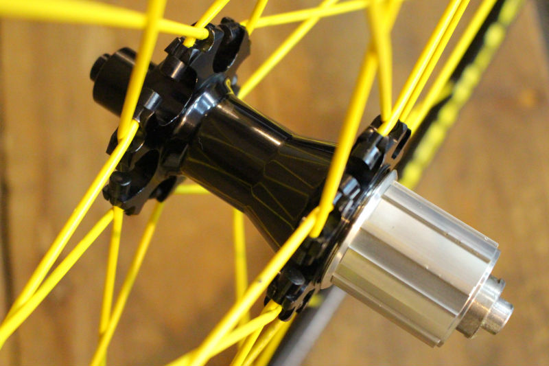 スピナジー SPINERGY XAERO LITE シマノ10S アルミ クリンチャー