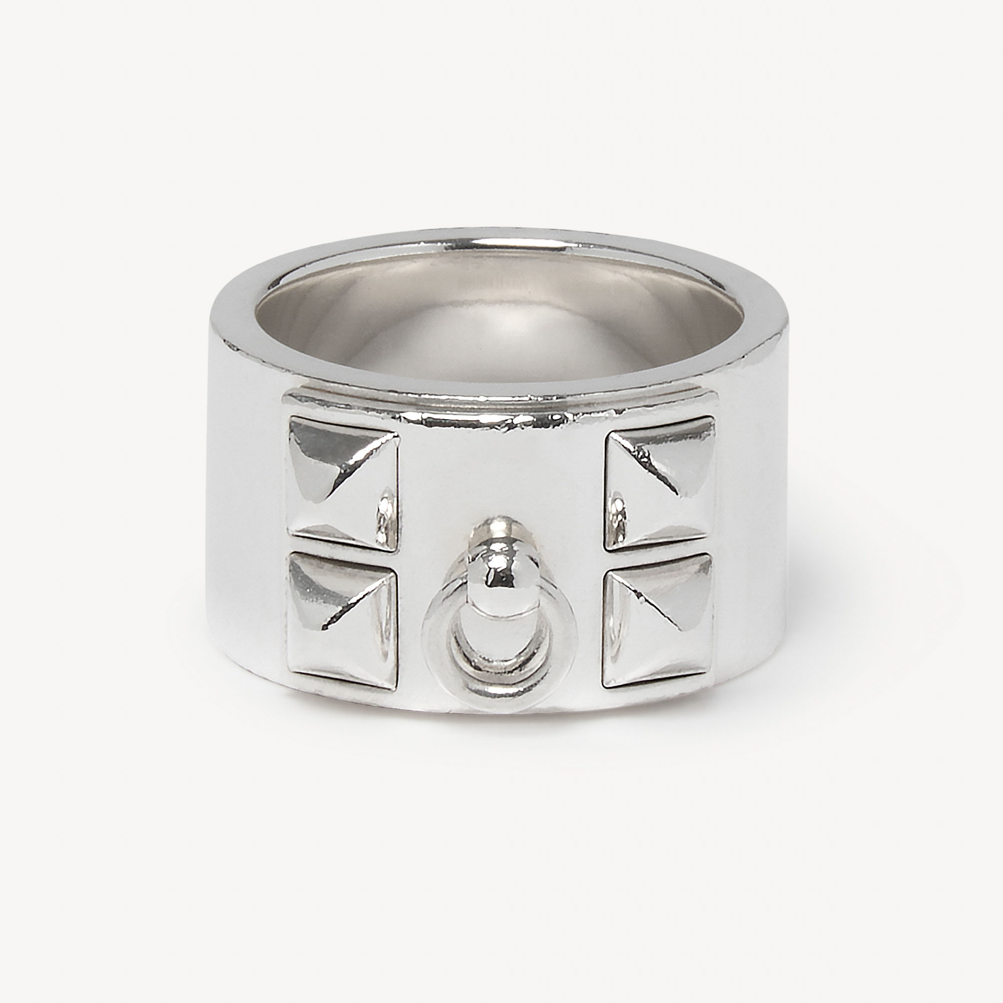 Why is the Hermès Collier de Chien ring a jewellery must-have?