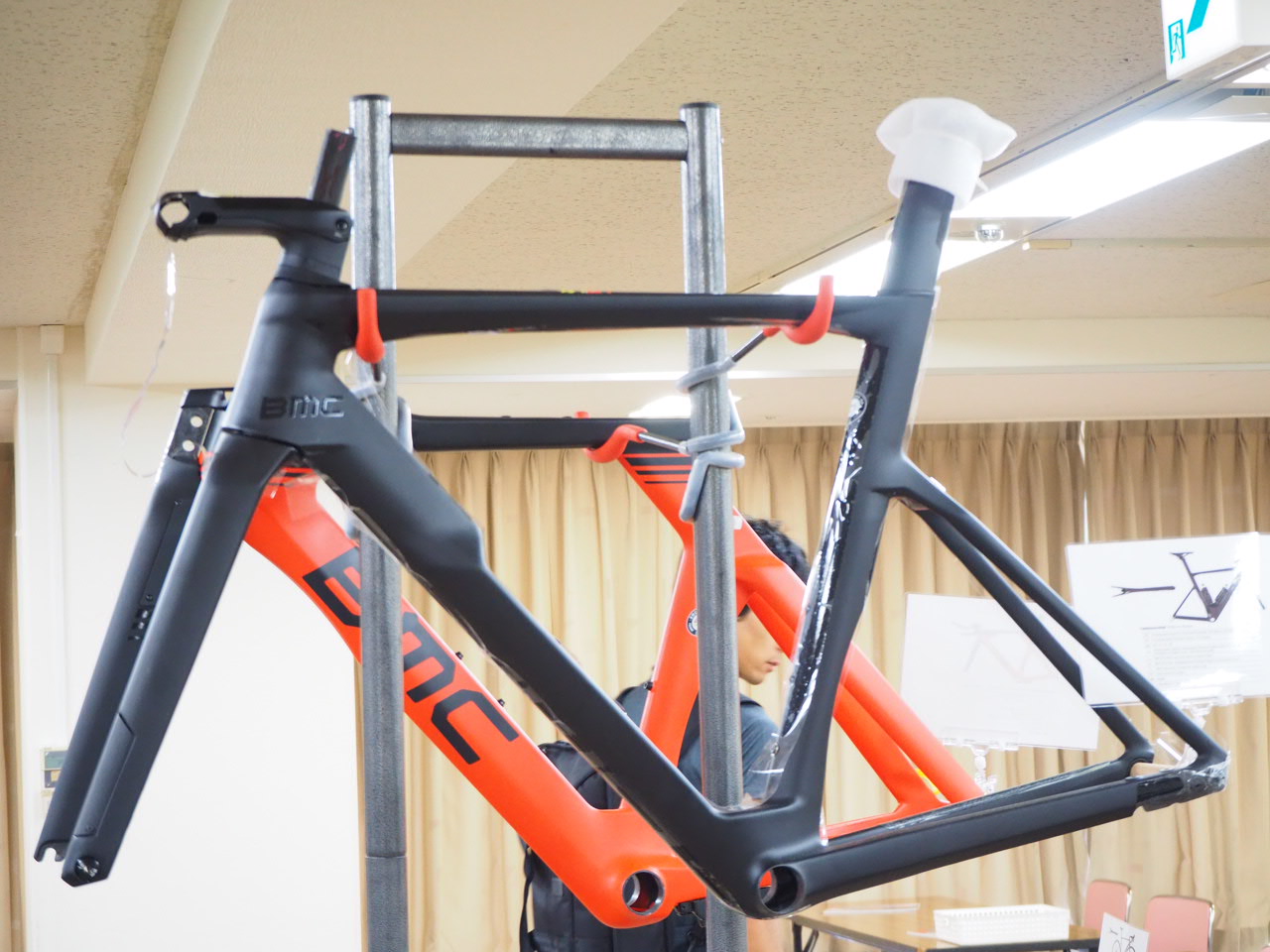 BMC TimeMachineRoad(タイムマシーンロード) TMR01 フレームセット