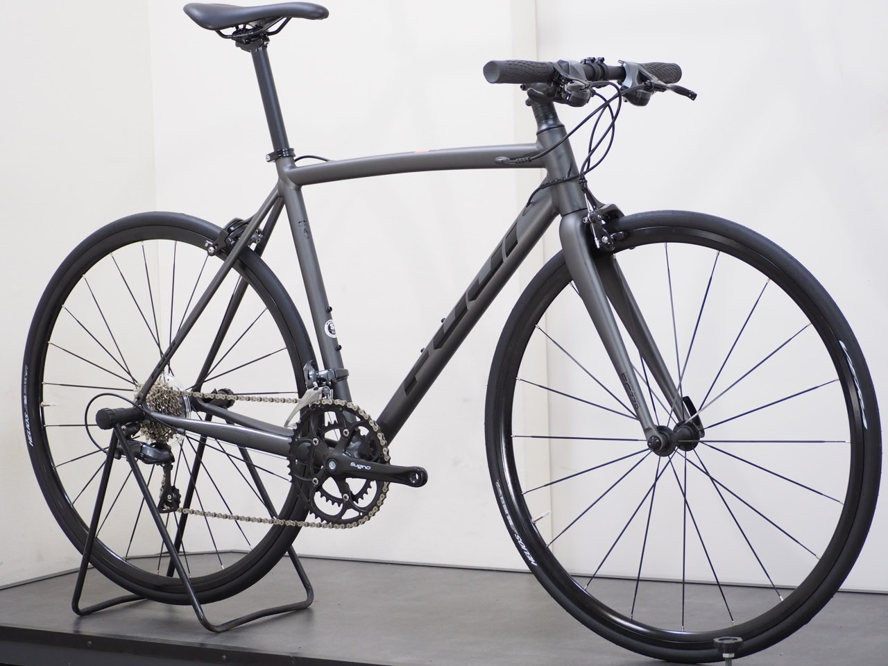 FUJI(フジ) MADCAP(マッドキャップ) CLARIS完成車 2022-23 | サイクル