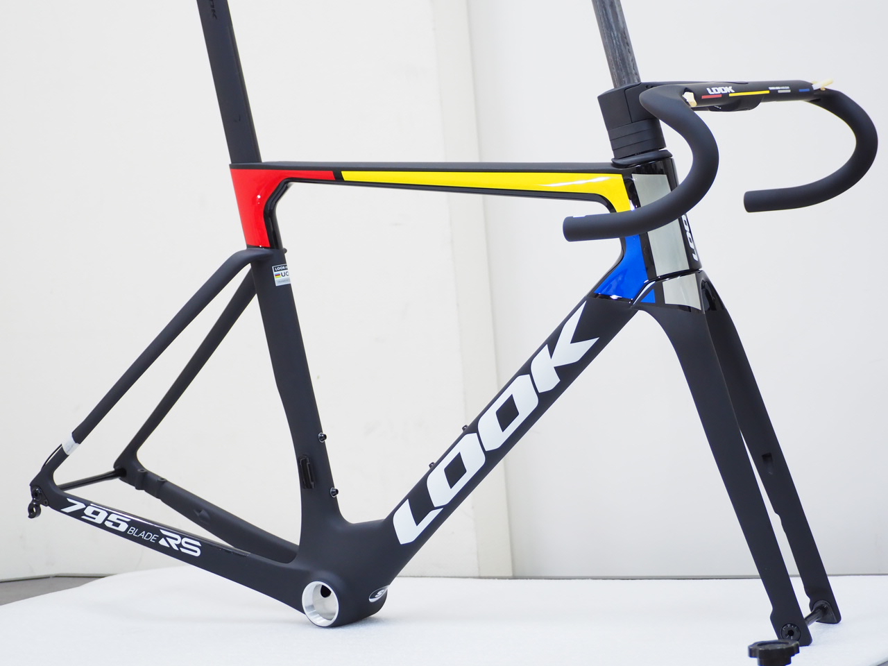 LOOK(ルック)|2024 サイクルショップカンザキ吹田店 ロードバイクの