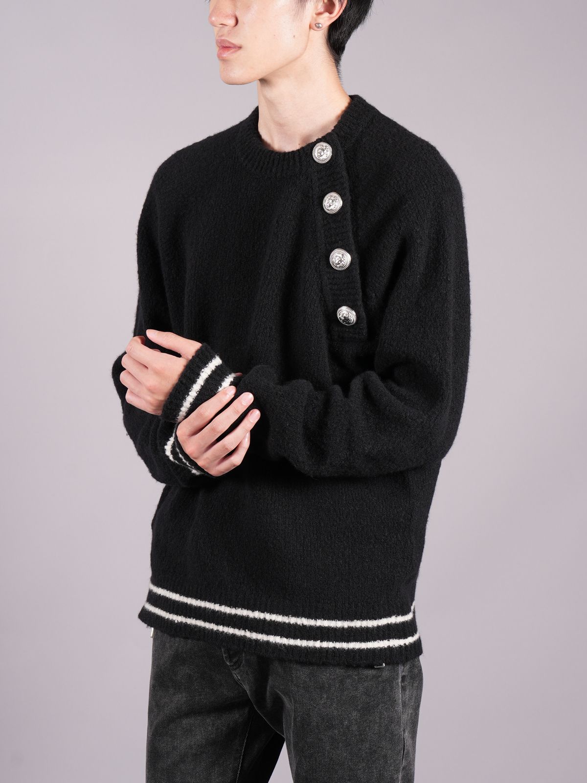 BALMAIN - 【ラスト1点】BUTTONED CASHMERE CREWNECK / カシミア