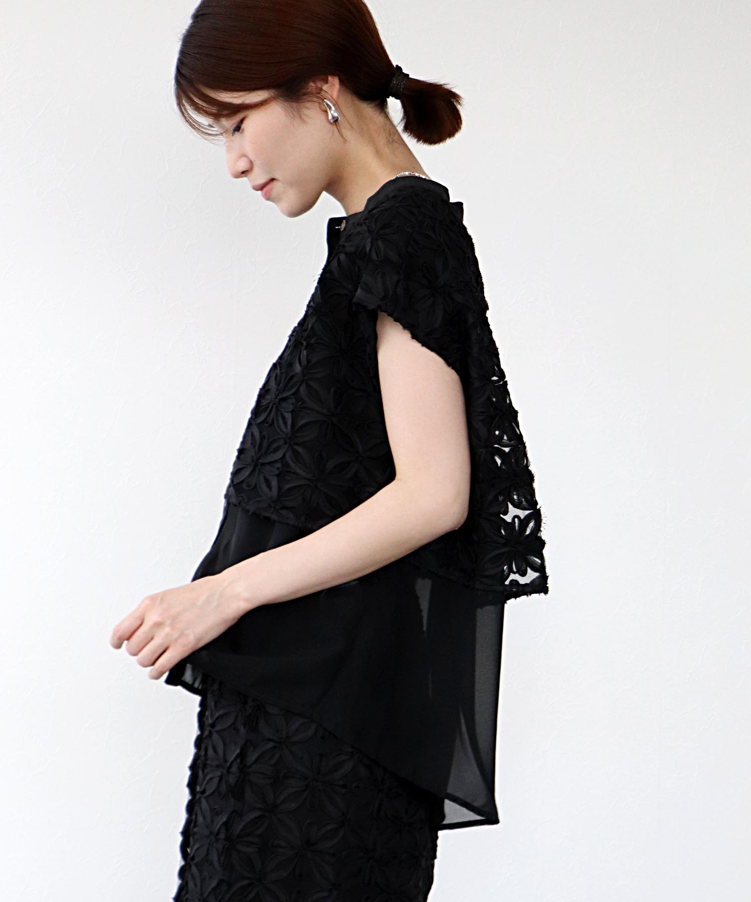 フラワー刺繍ブラウス【セットアップ有り】 | AND ON JIONE STORE