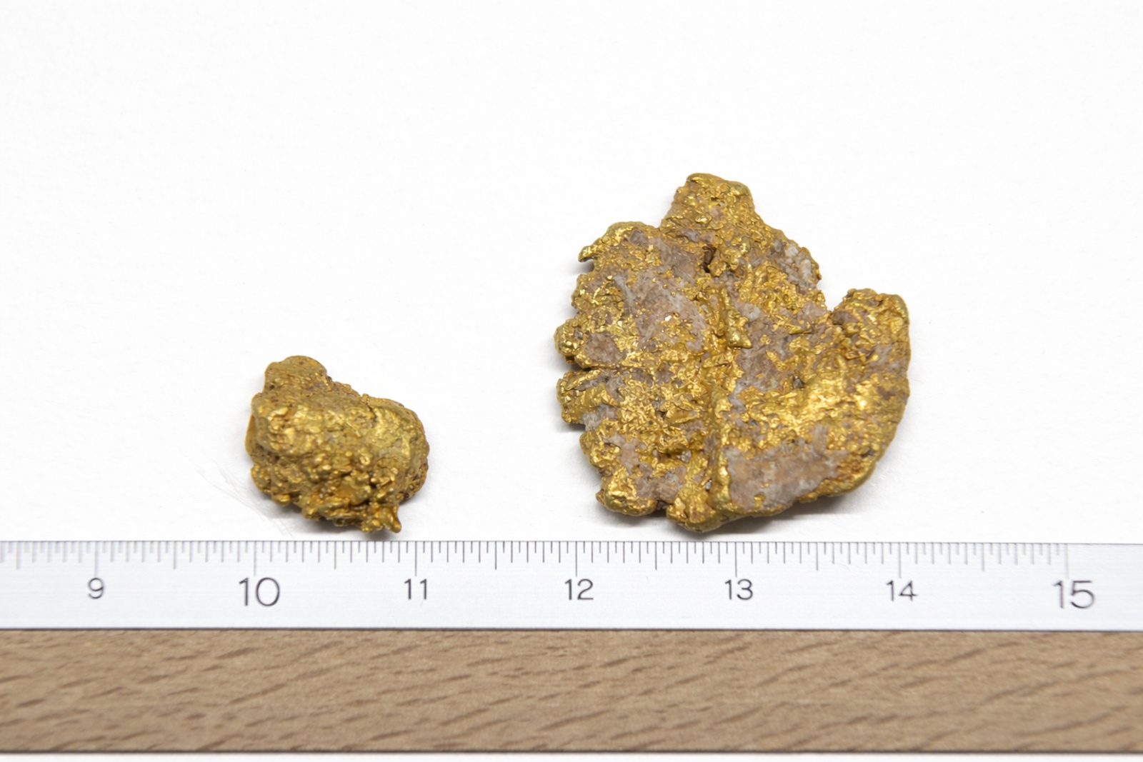 天然砂金の実物写真集｜日本産・海外産の砂金画像と鑑別ポイント