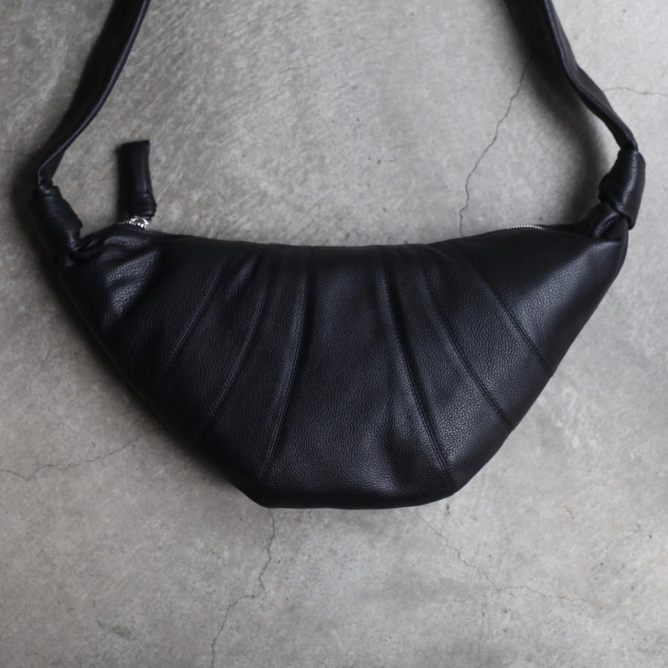 LEMAIRE - 【残りわずか】Medium Croissant Bag(COW LEATHER