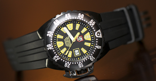 Luminox Deep Dive Automatic 1500 Series Watch Review | aBlogtoWatch