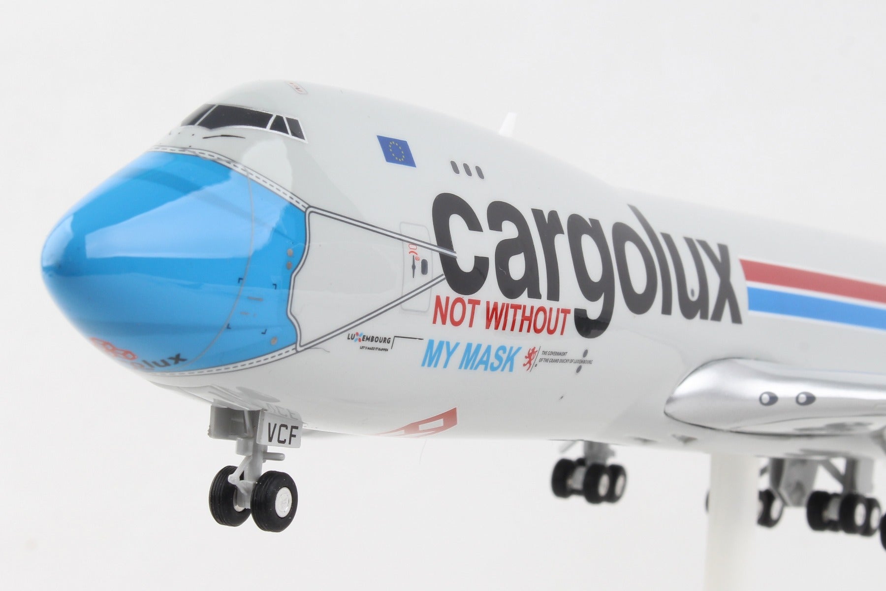 HERPA CARGOLUX 747-8F 1/200 NOT WITHOUT MY MASK (**)