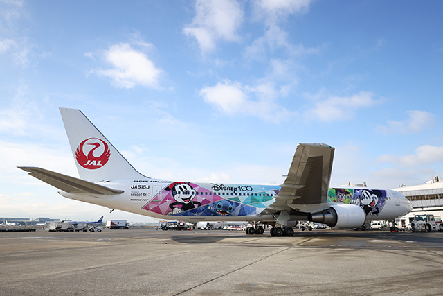 JAL、ディズニー100周年767のモデルプレーン