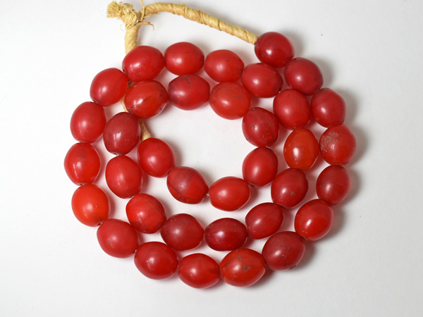 1912】ANTIQUEボヘミアエチオピアンチェリー赤中玉一連,蜻蛉玉,トンボ